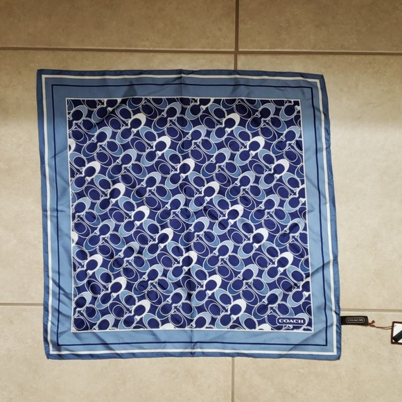 Coach Accessories - ⬇️ NWT Coach Scarf